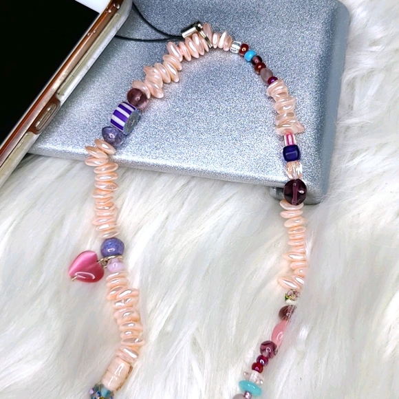 Trendy Phone accessory hand made phone chain strap beaded pink pearls - Picture 3 of 3